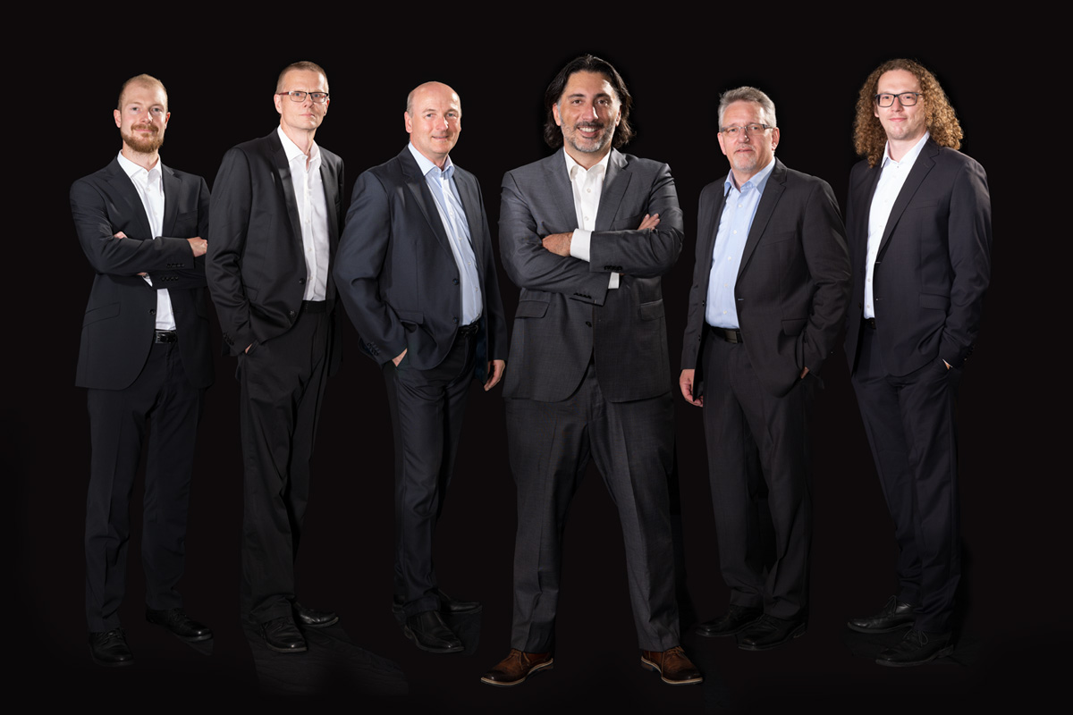 Group picture of the E+H Metrology management team: Jonas Schmidt, Juergen Lang, Peter Michel, Daniel Raseghi, Heiko Rings, Sebastian Koenigsmann